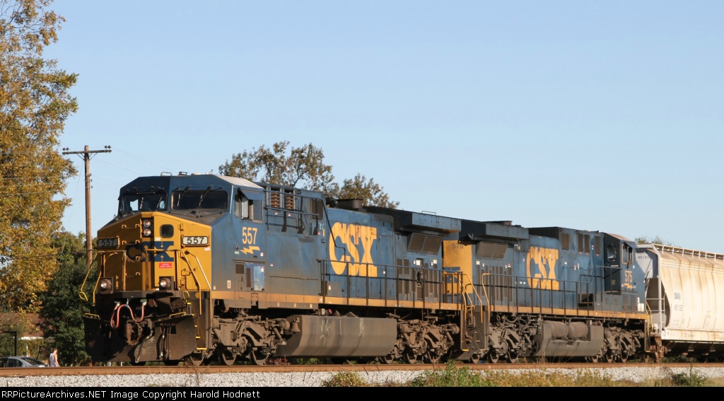 CSX 557 & 575 wait to take train Q477-11 across the diamonds